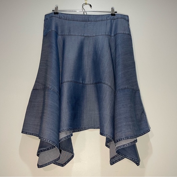 HD in Paris Dresses & Skirts - Anthropologie HD in Paris Chambray Denim Blue Asymmetrical Hem skirt Size 12